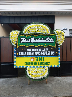 Papan Bunga Duka di Bakunase
