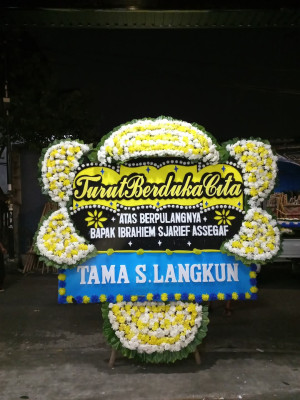 Papan Bunga Duka di Bakunase