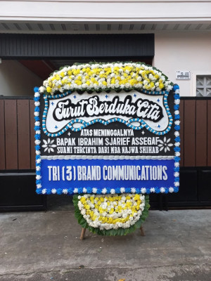 Papan Bunga Duka di Bakunase